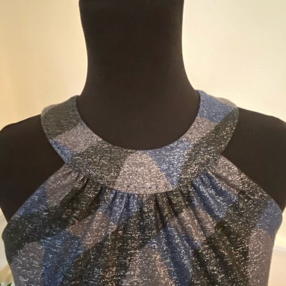 Elie Tahari Geometric Print Halter short Dress in Blue, Gray, and Black | Size 6 - Picture 6 of 9